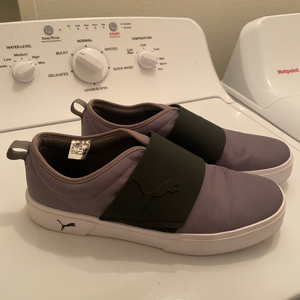 Puma Men's Black and Gray Slip-On Sneakers